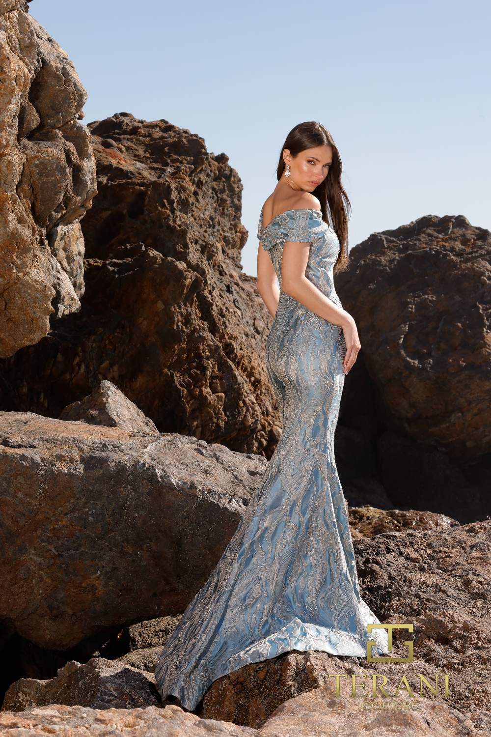 Terani Couture - 252M5520 - Off-Shoulder Bodycon Gown with Bow Detail