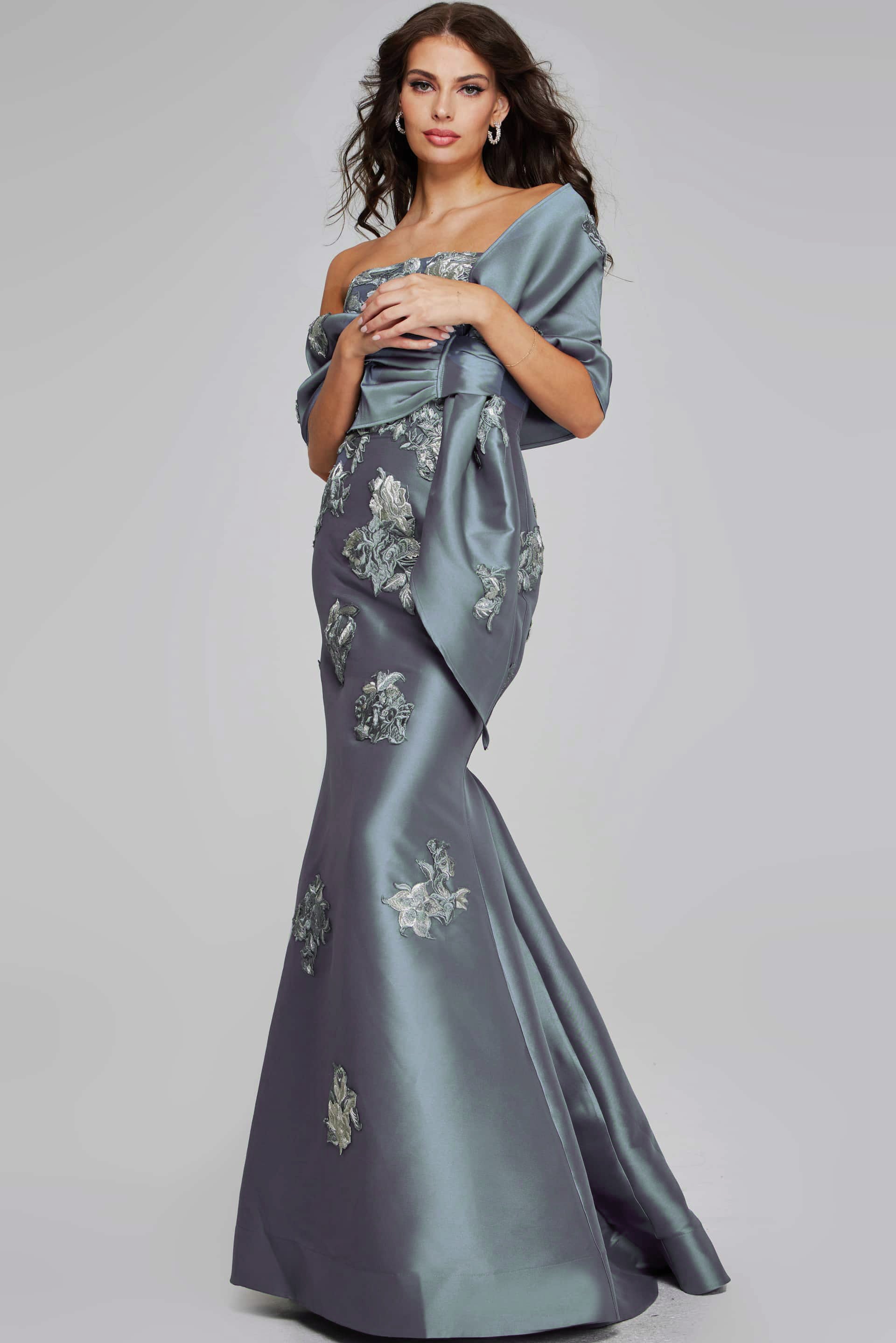 Jovani 39261 Formal Evening Gown - An elegant gown perfect for formal evenings and mother of the bride or groom occasions, showcasing a graceful silhouette and intricate details.