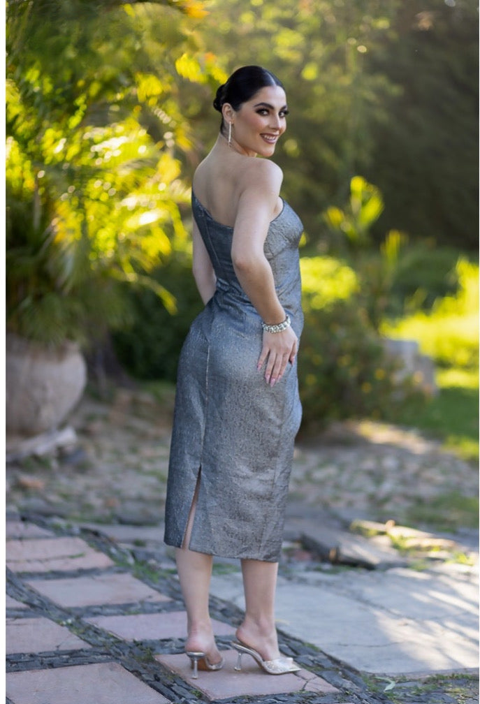 TERANI - 232C1138 - Tea Length Shiny Metallic Bodycon Sleeveless Dress